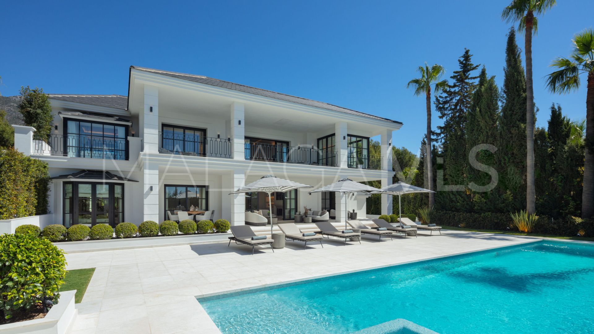 Villa for sale in Sierra Blanca de 6 bedrooms