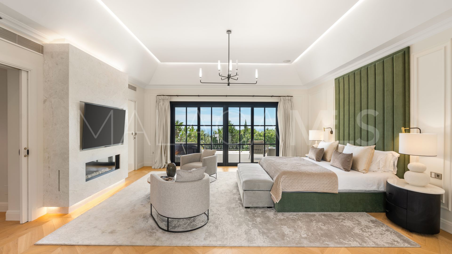 Villa for sale in Sierra Blanca de 6 bedrooms