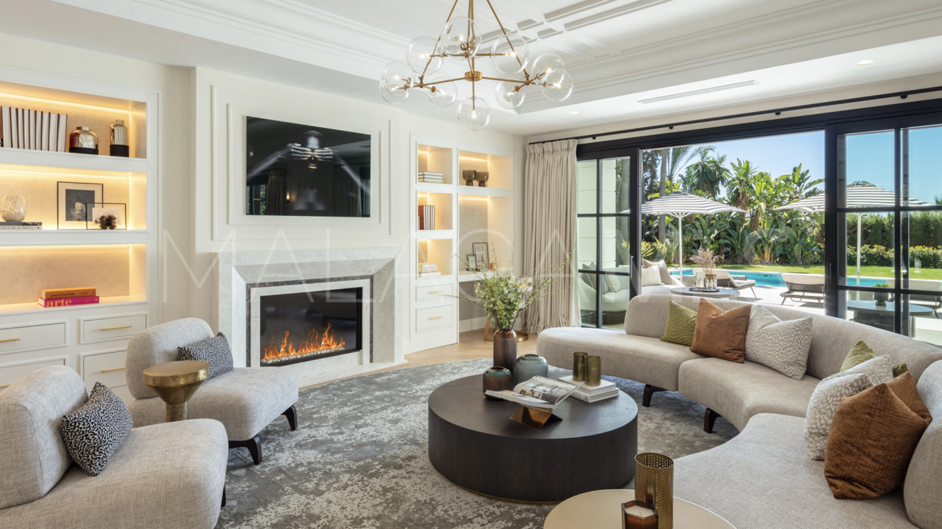 7 bedrooms villa in Sierra Blanca for sale