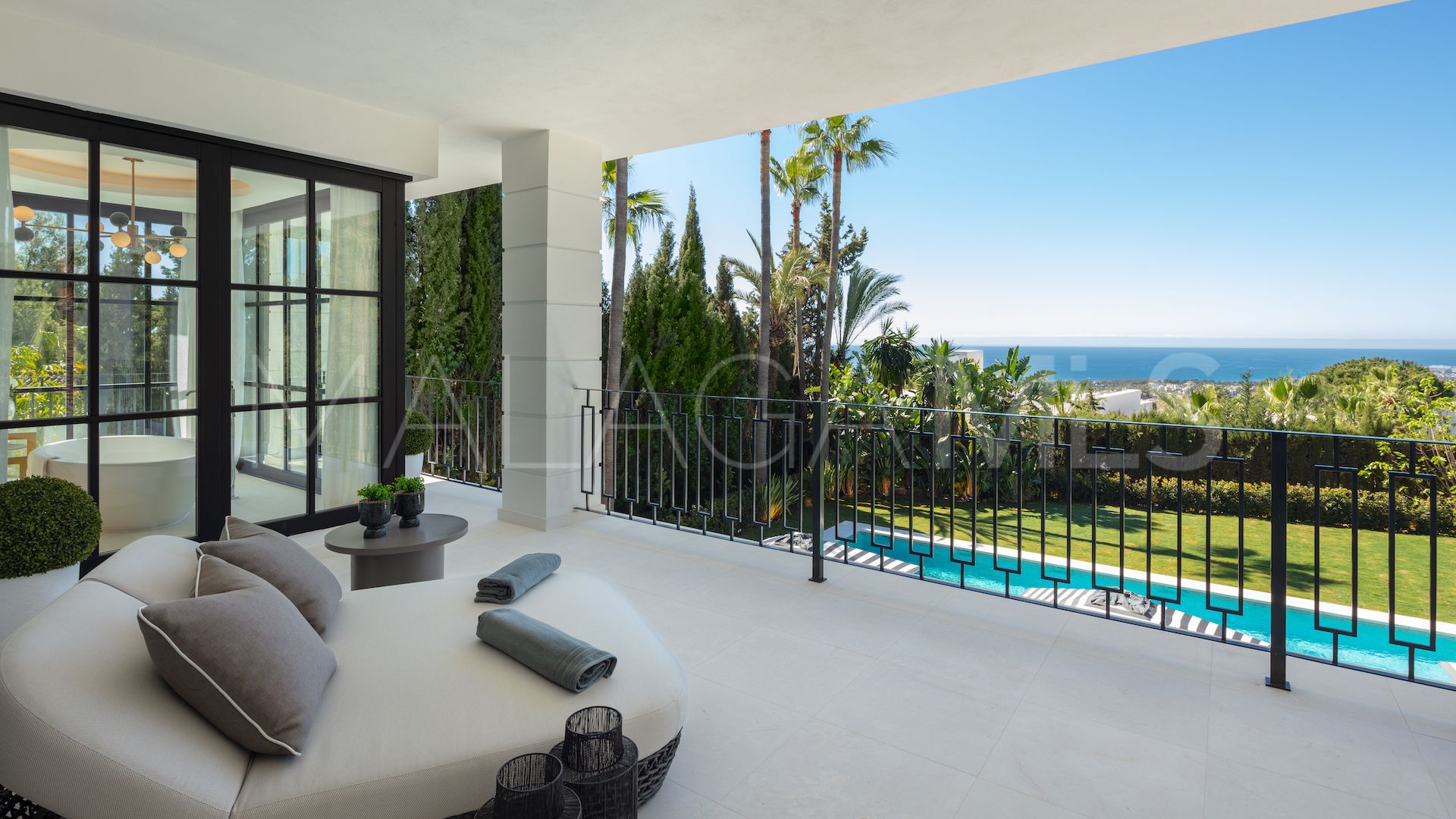 Villa for sale in Sierra Blanca de 6 bedrooms