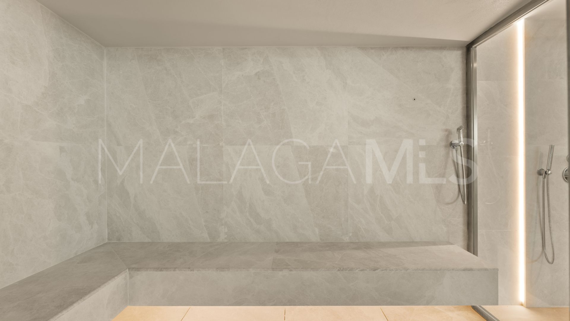Villa for sale in Sierra Blanca de 6 bedrooms