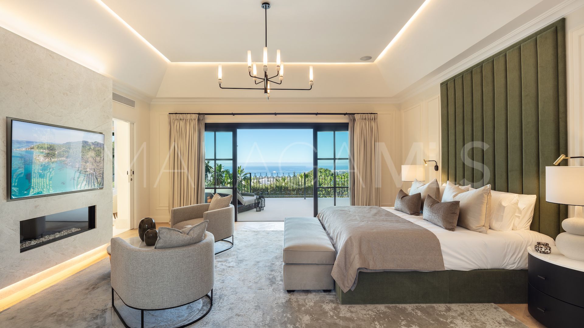 7 bedrooms villa in Sierra Blanca for sale