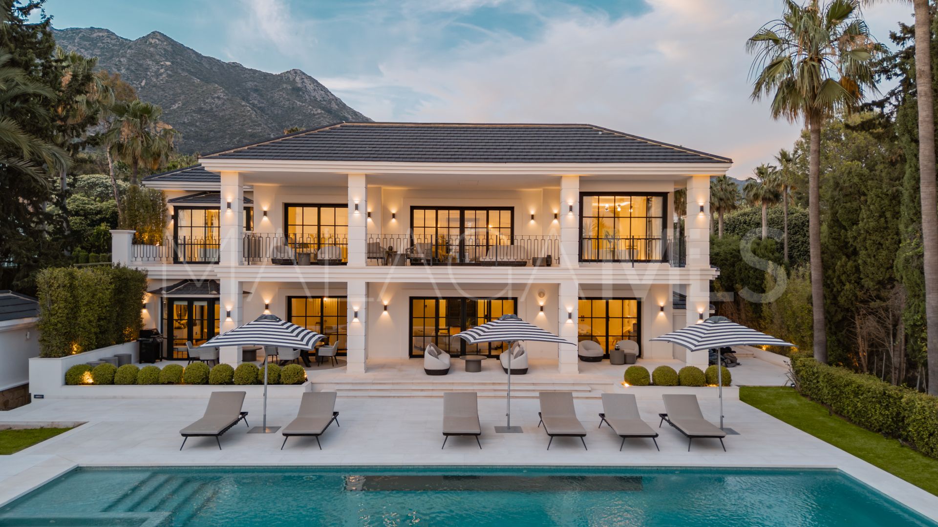 Villa for sale in Sierra Blanca de 6 bedrooms