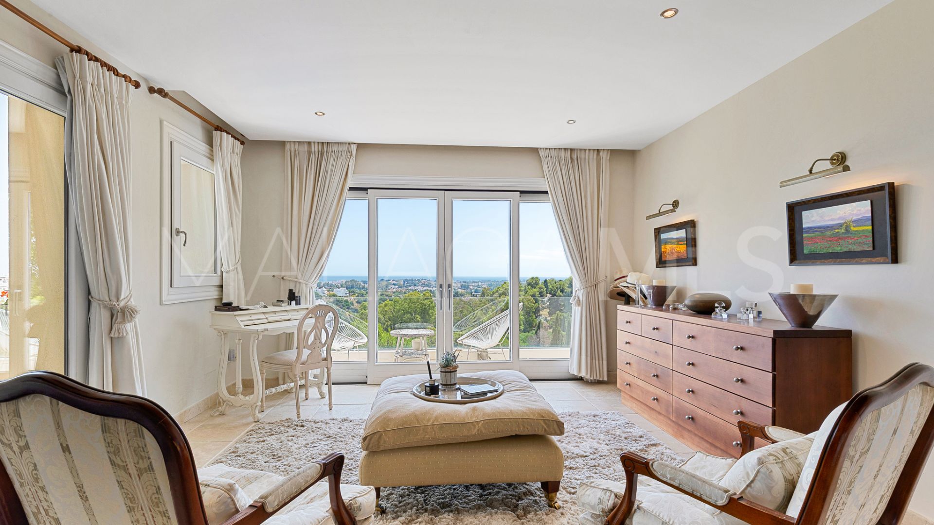 Villa for sale in El Herrojo