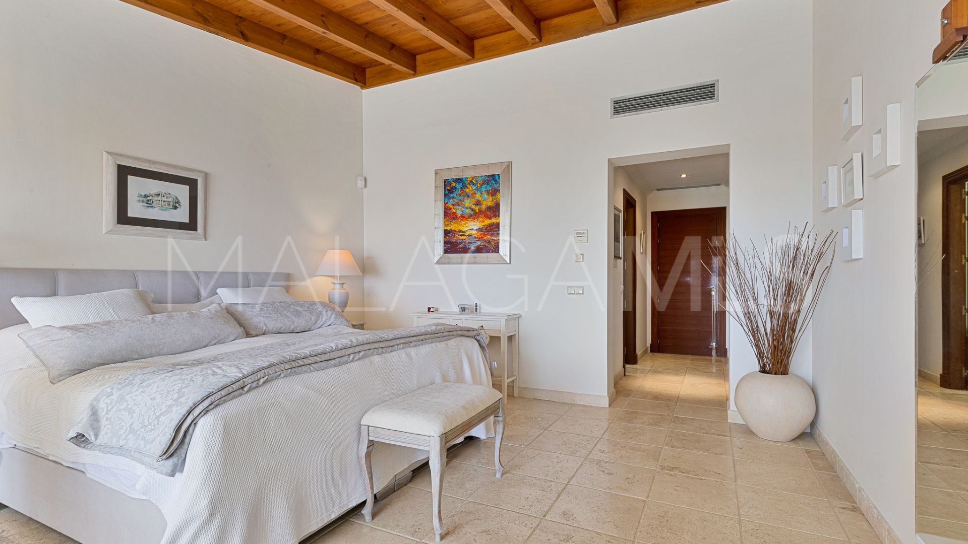 Villa for sale in El Herrojo