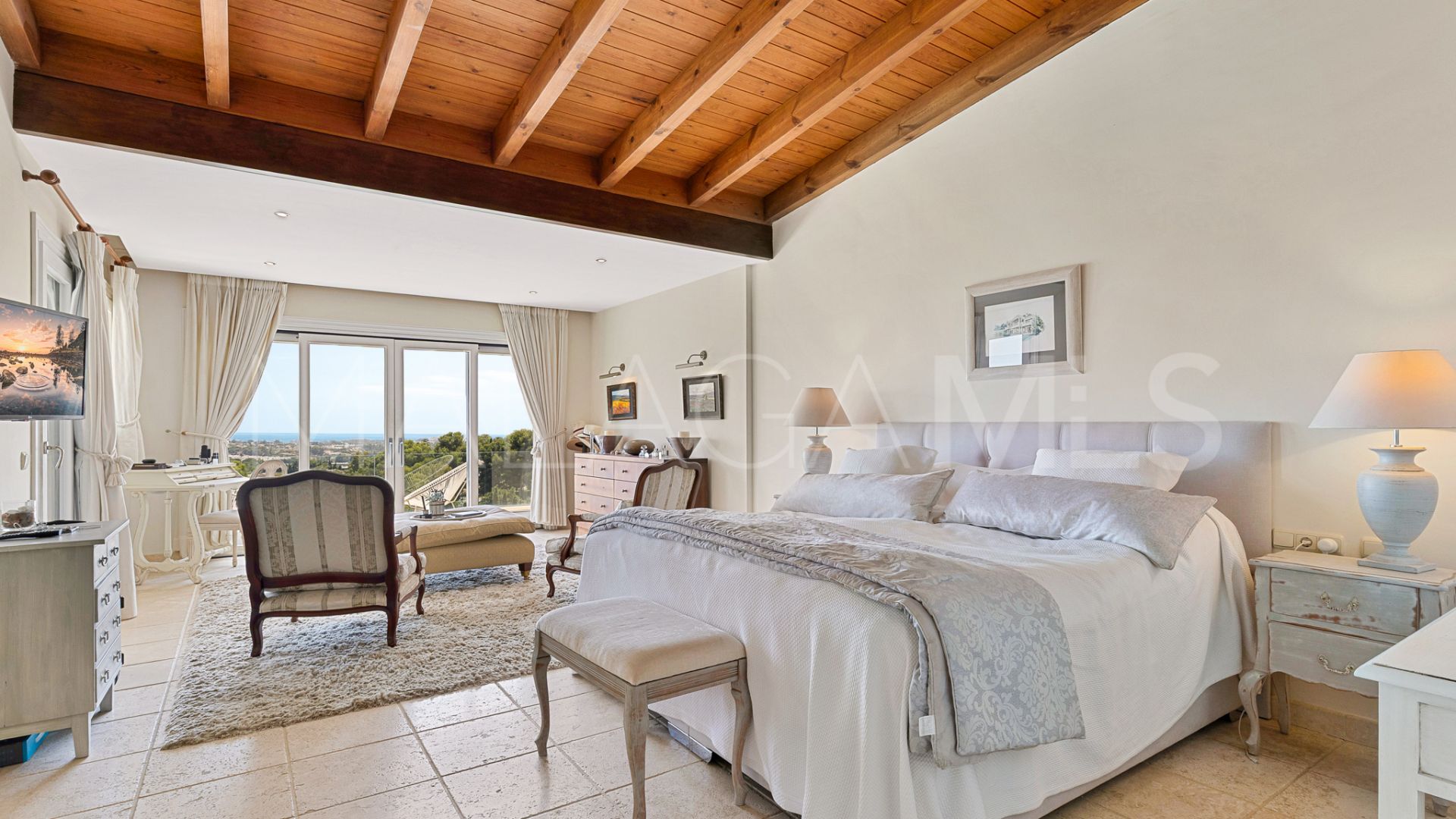 Villa for sale in El Herrojo