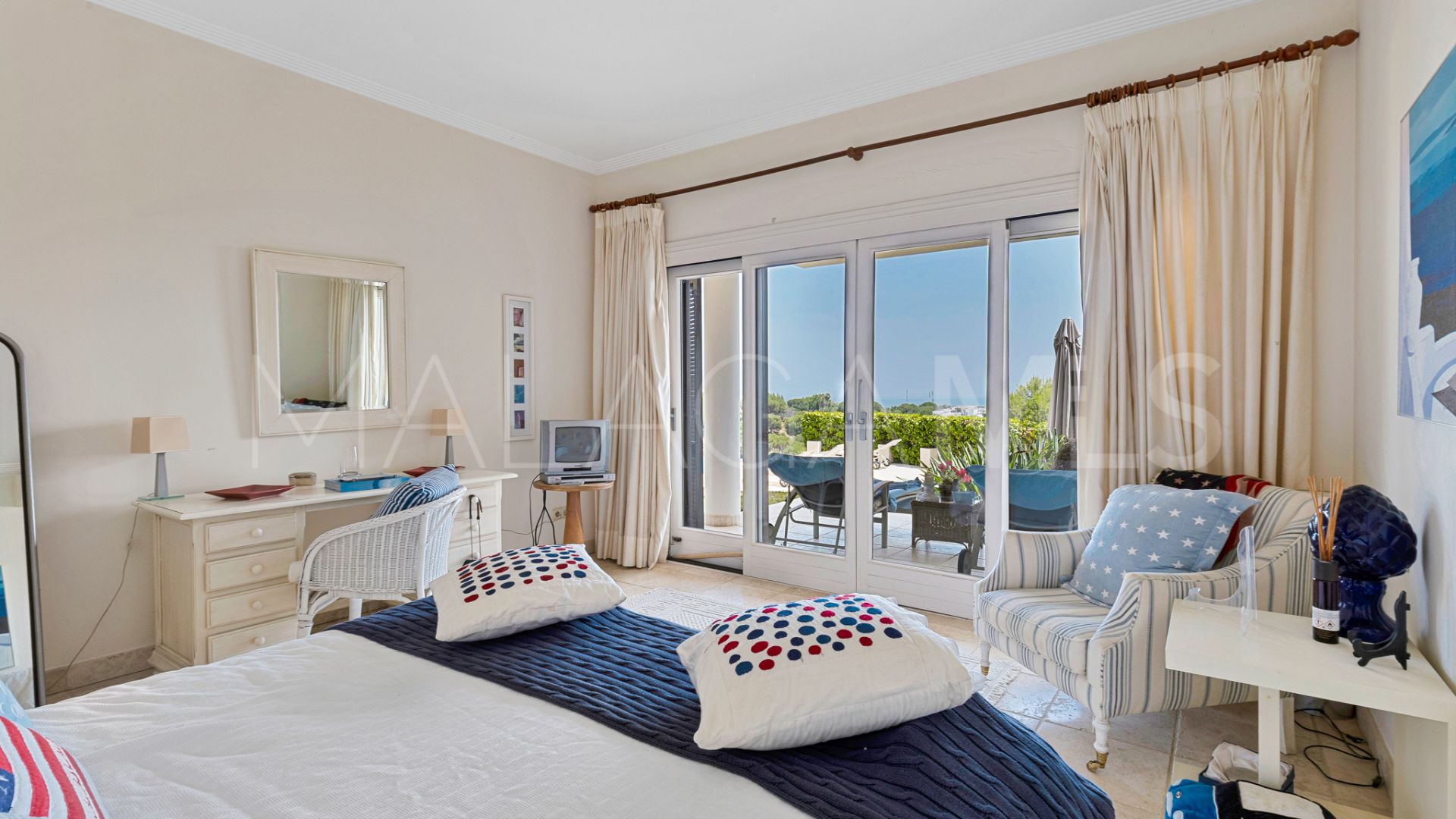 Villa for sale in El Herrojo