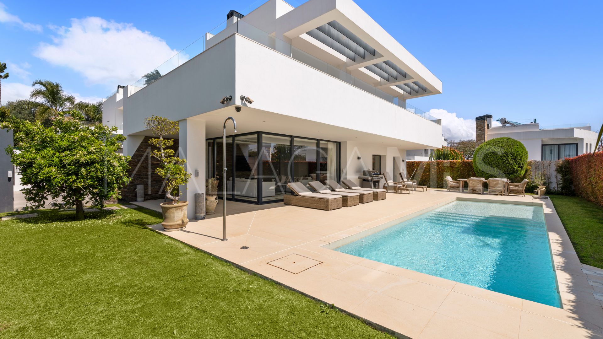 Villa for sale in San Pedro Playa