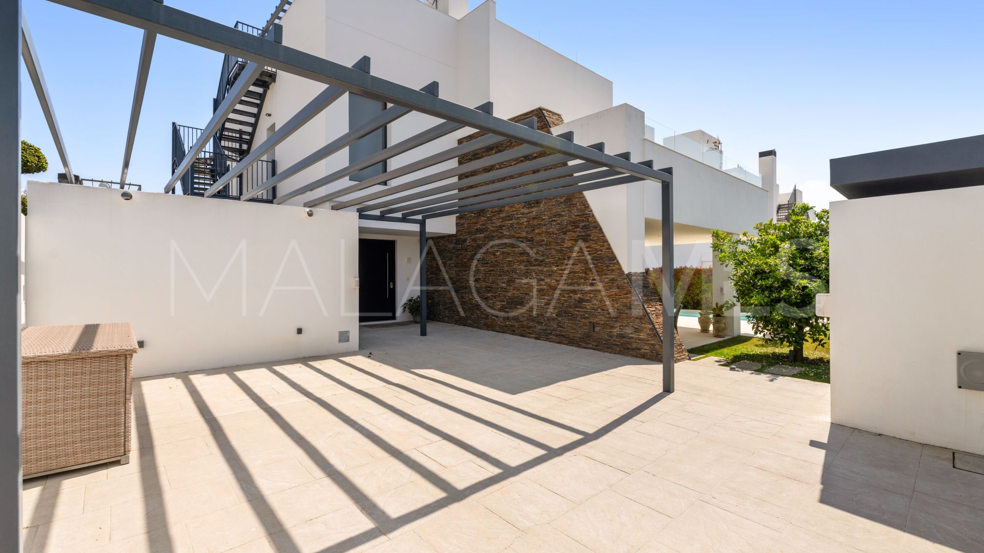 Villa for sale in San Pedro Playa