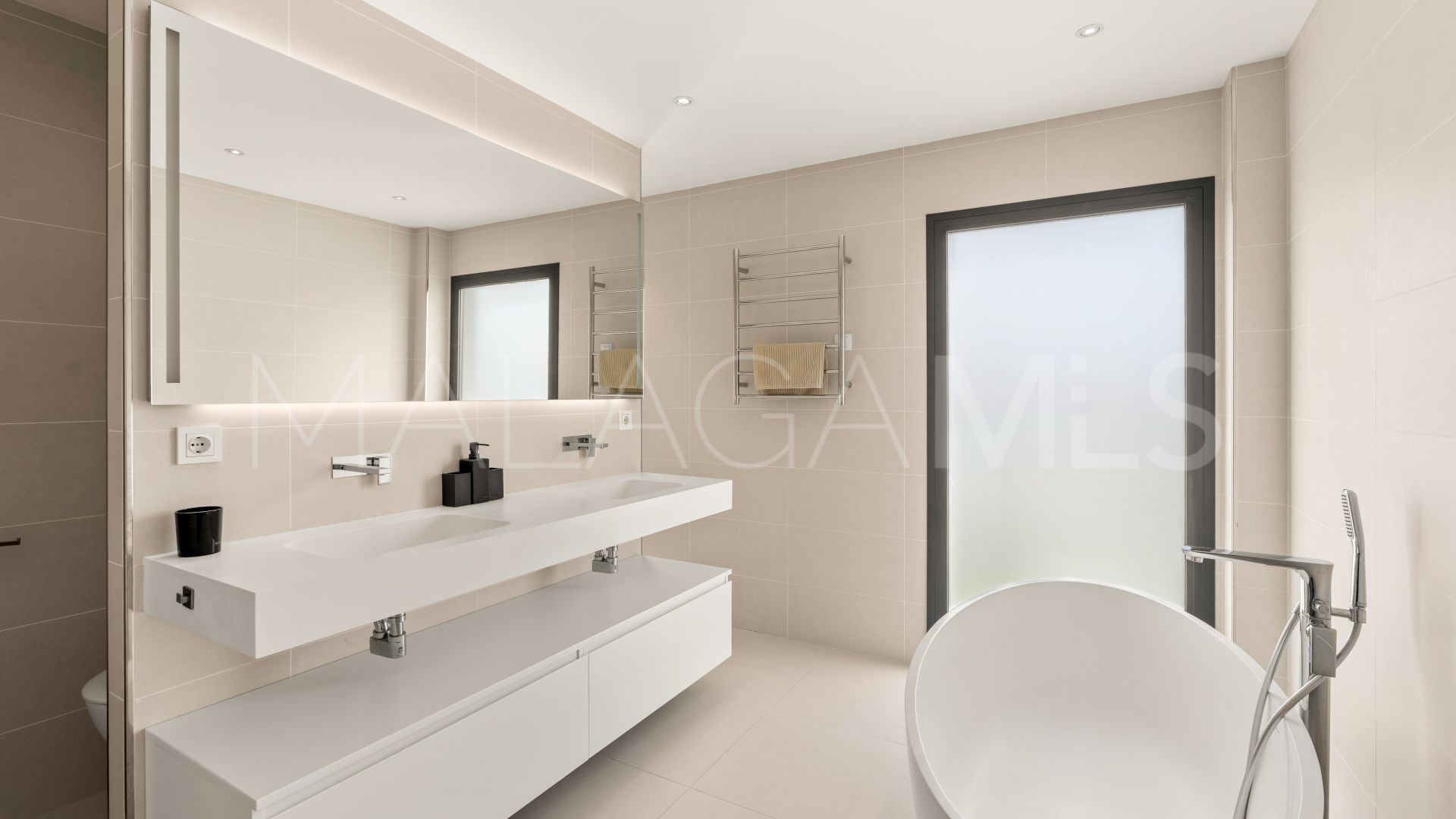 Villa for sale in San Pedro Playa