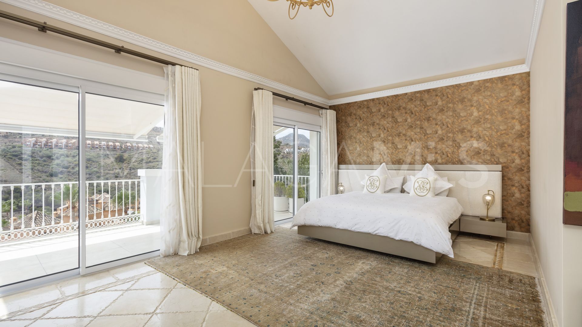 Villa for sale with 5 bedrooms in La Alqueria