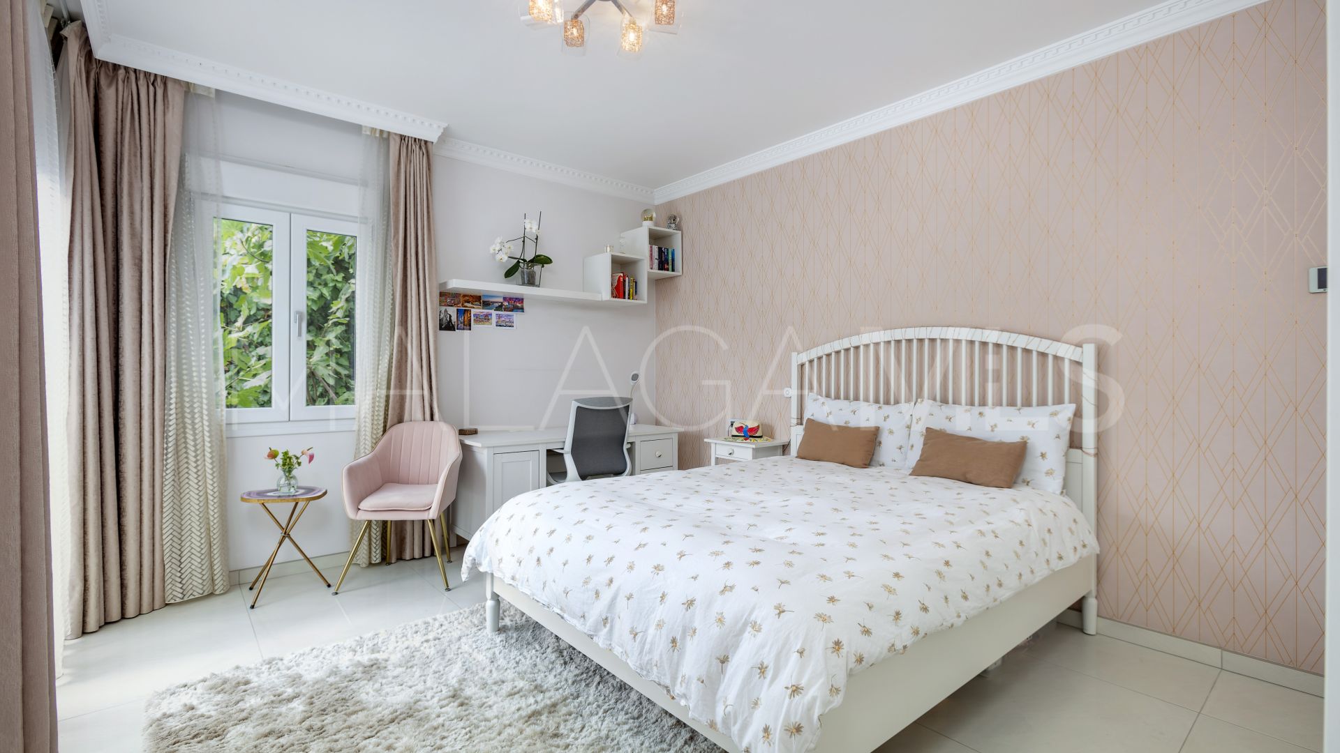 Villa for sale with 5 bedrooms in La Alqueria