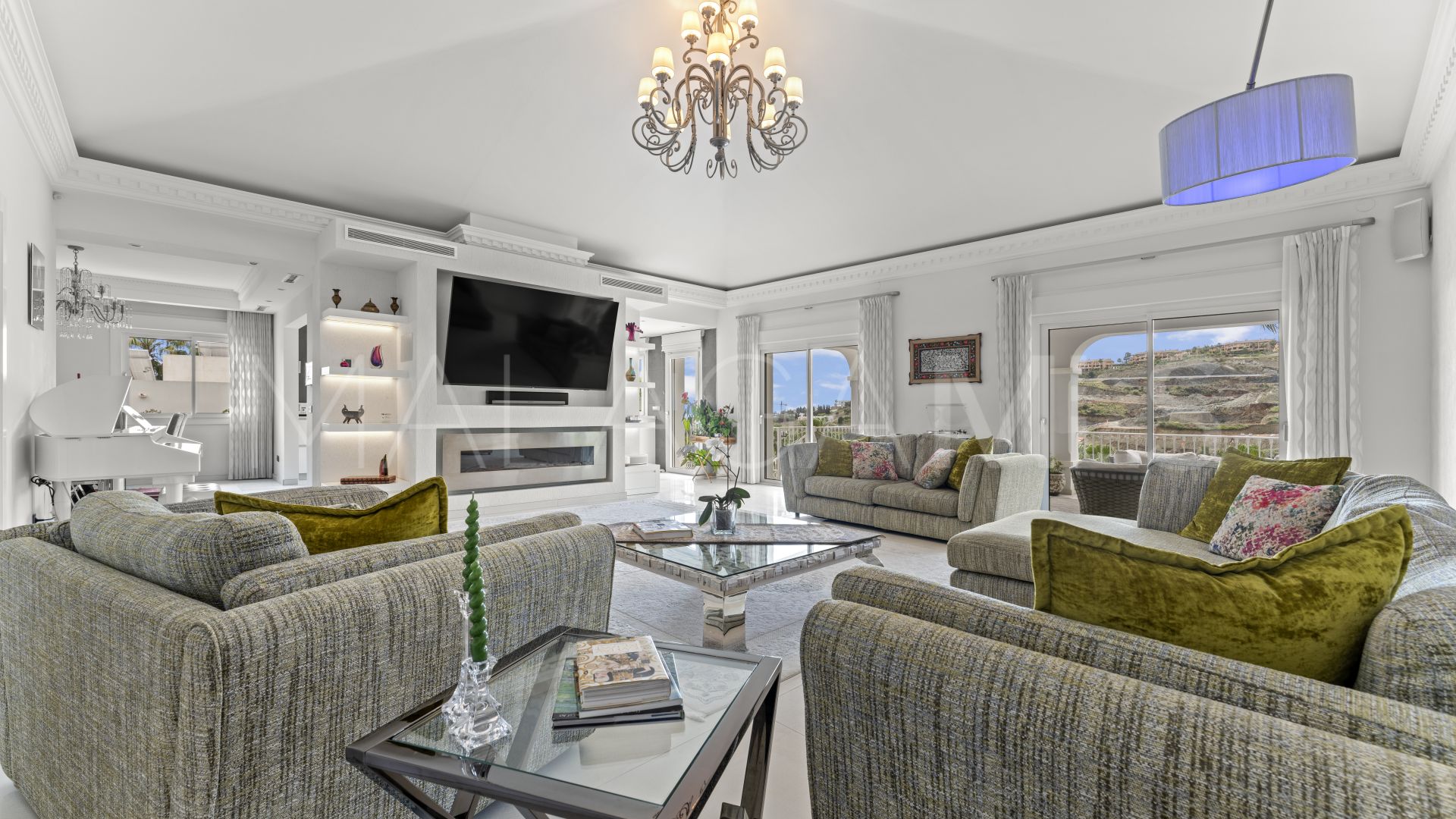 Villa for sale with 5 bedrooms in La Alqueria