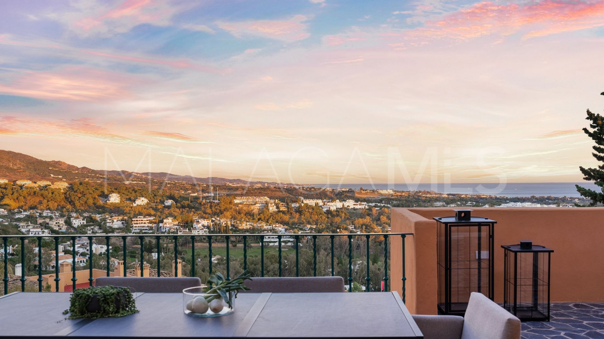 Penthouse in La Cerquilla for sale