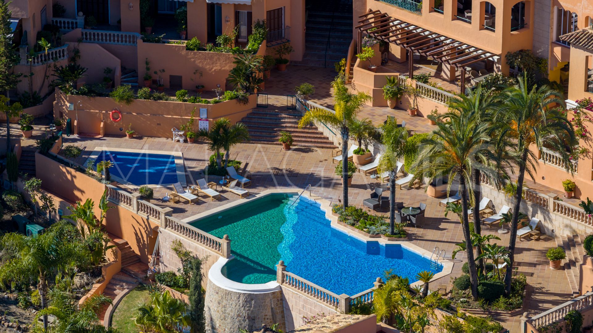 Penthouse in La Cerquilla for sale
