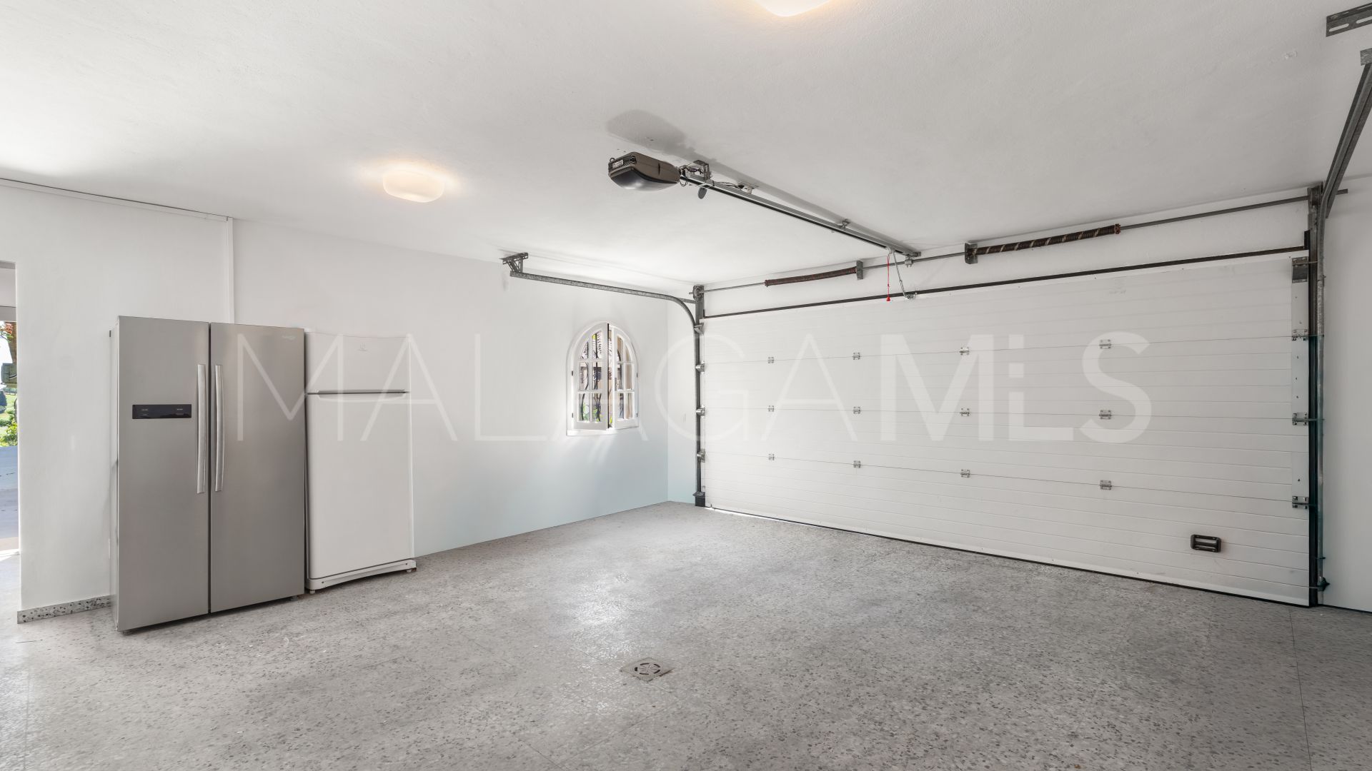 Villa for sale in Altos del Paraiso