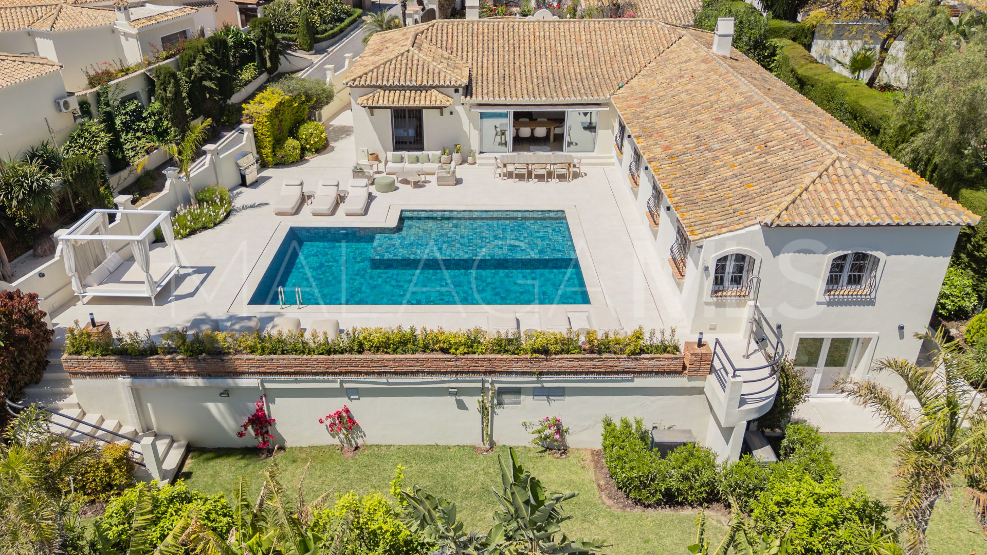 4 bedrooms villa in Altos del Paraiso for sale
