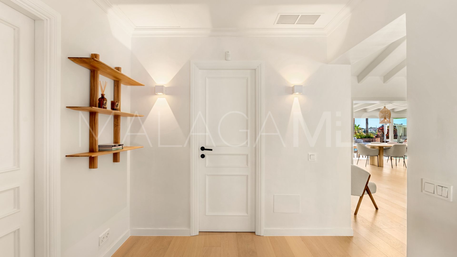 4 bedrooms villa in Altos del Paraiso for sale