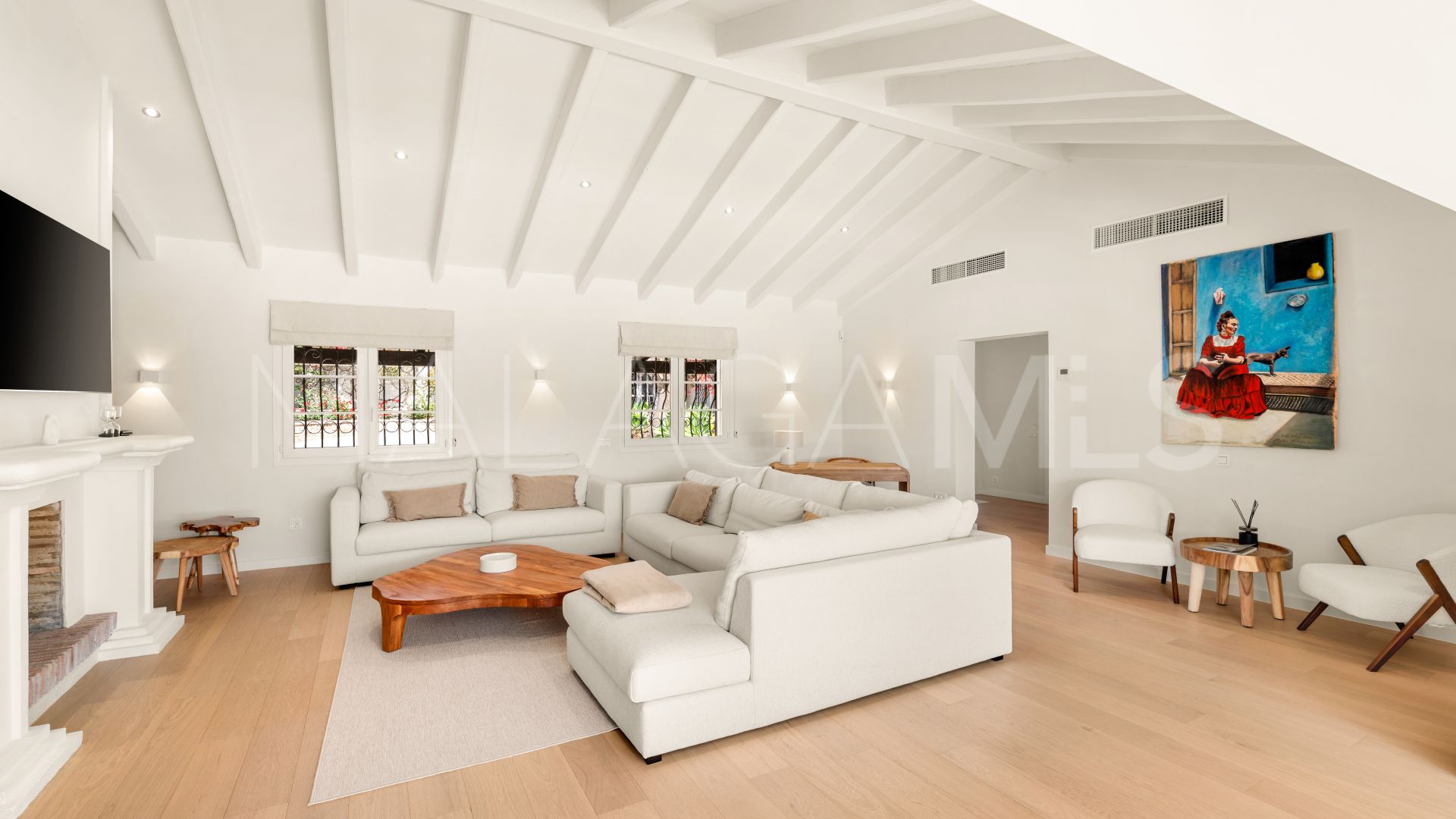 4 bedrooms villa in Altos del Paraiso for sale