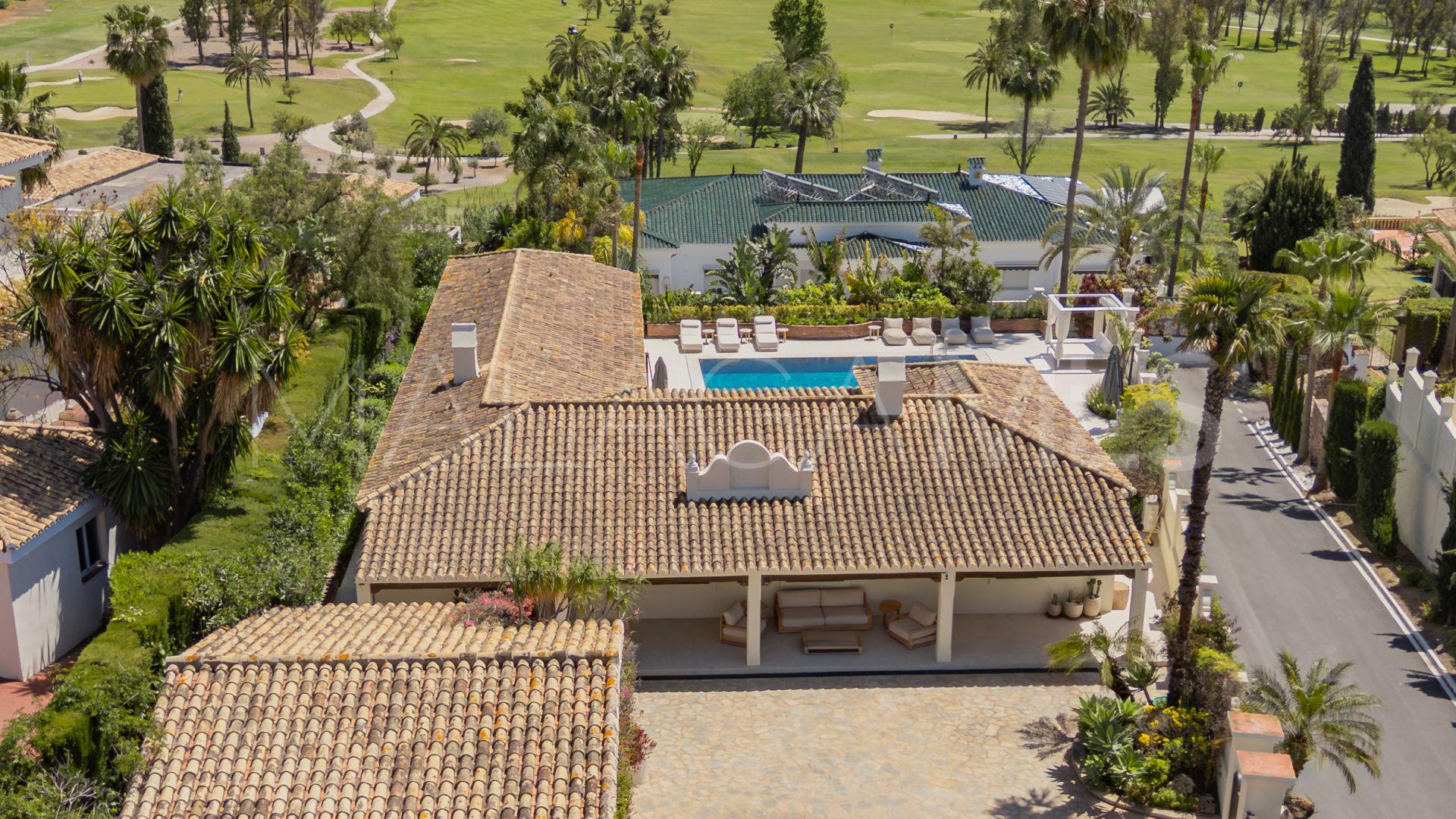 4 bedrooms villa in Altos del Paraiso for sale