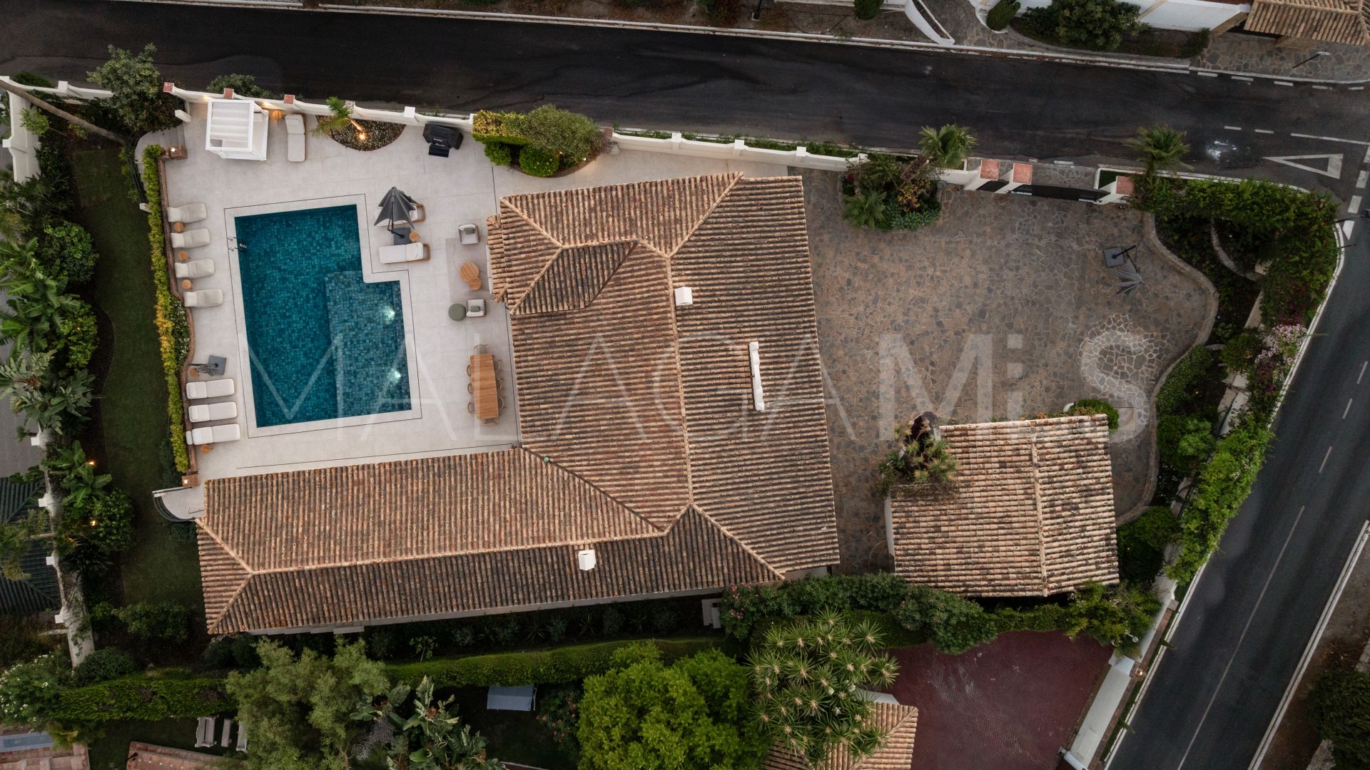 Villa for sale in Altos del Paraiso