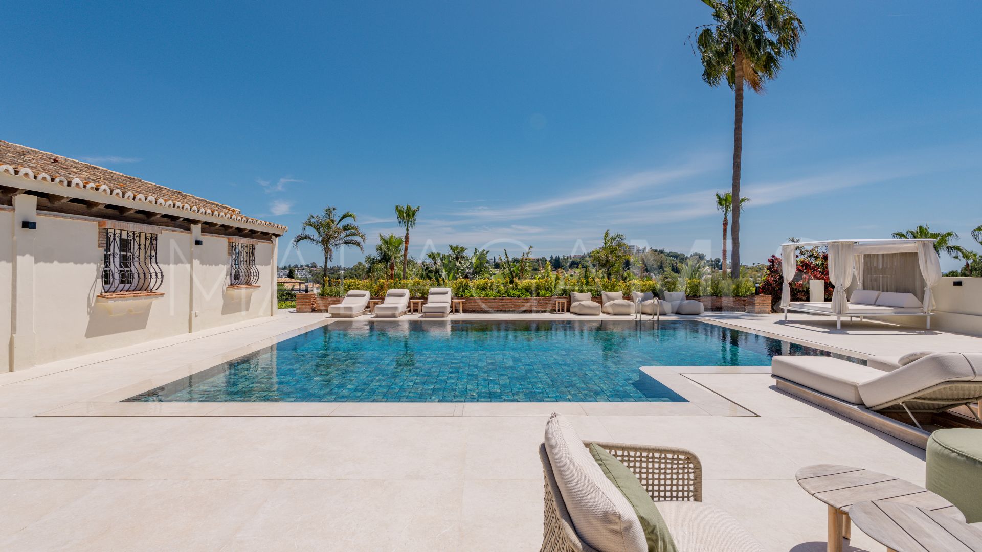 4 bedrooms villa in Altos del Paraiso for sale