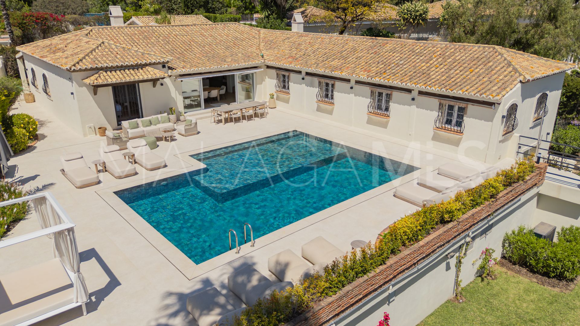 4 bedrooms villa in Altos del Paraiso for sale