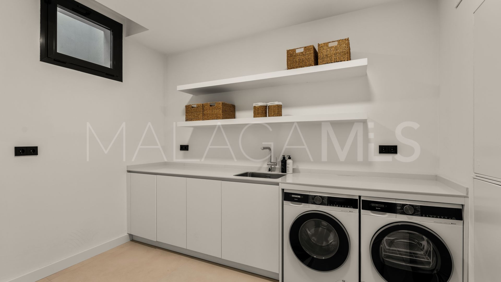 Villa for sale in Sierra Blanca