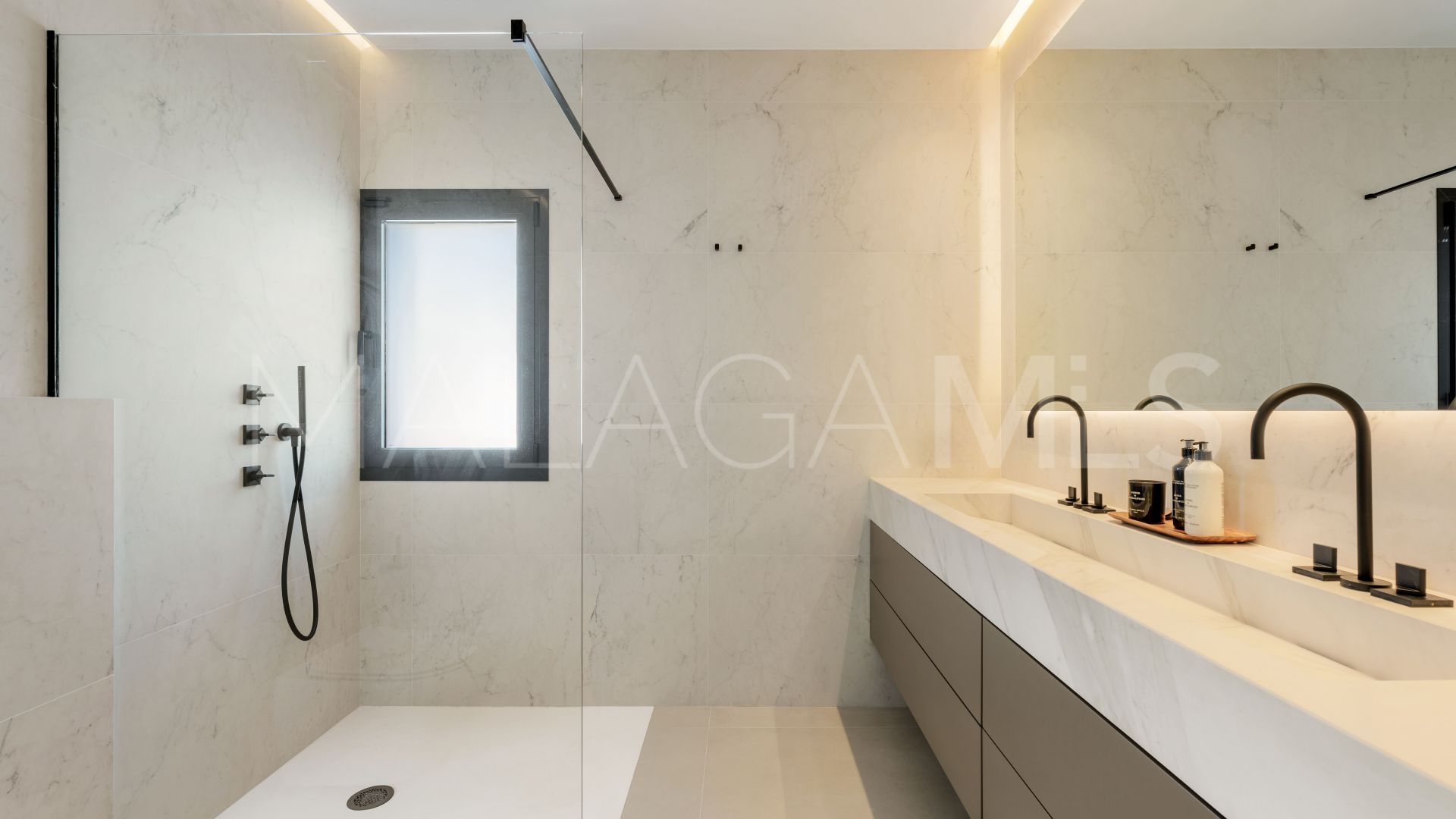 Villa for sale in Sierra Blanca