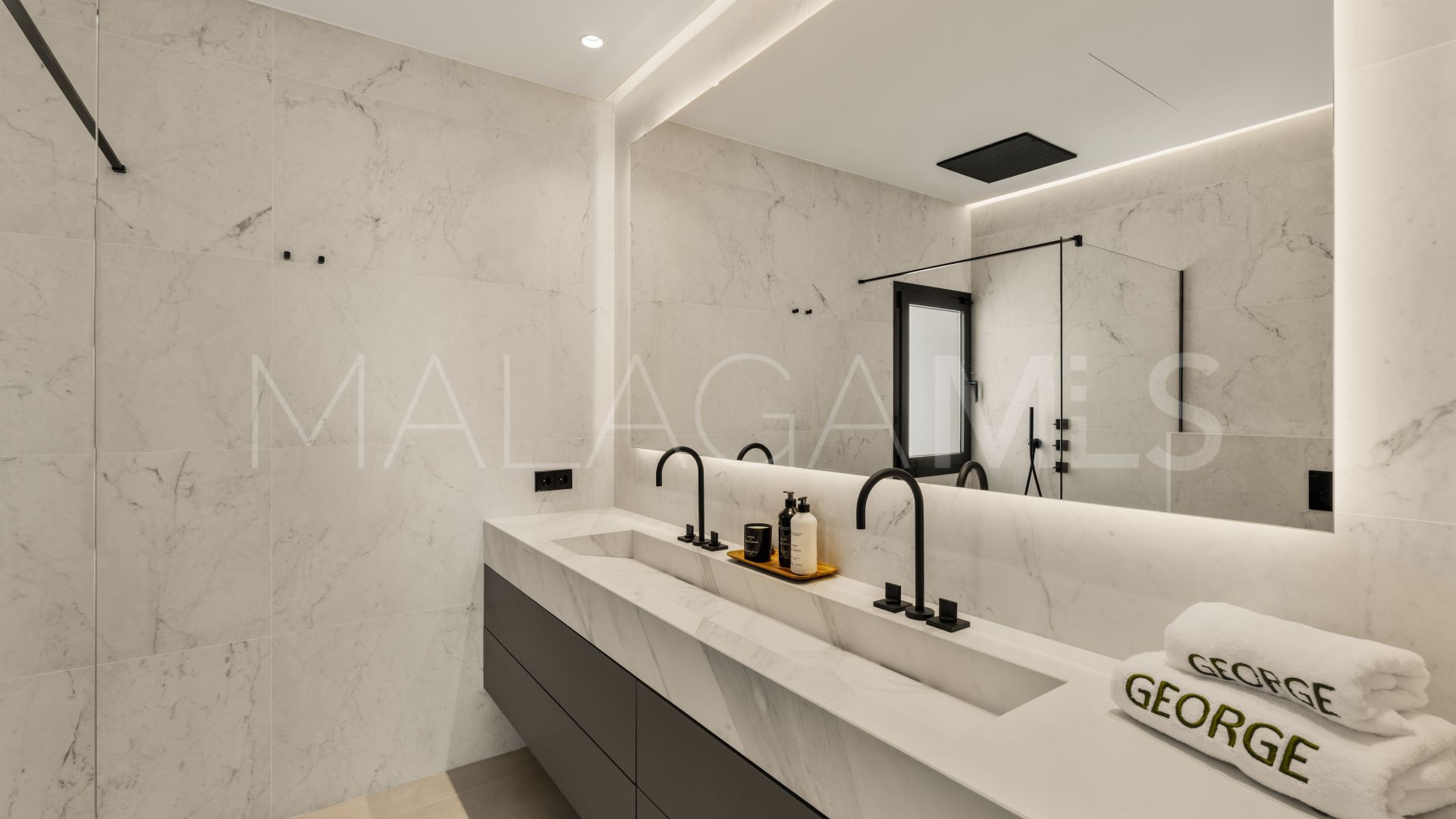 Villa for sale in Sierra Blanca