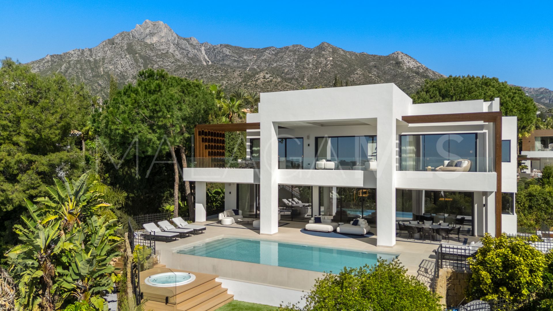 Villa for sale in Sierra Blanca