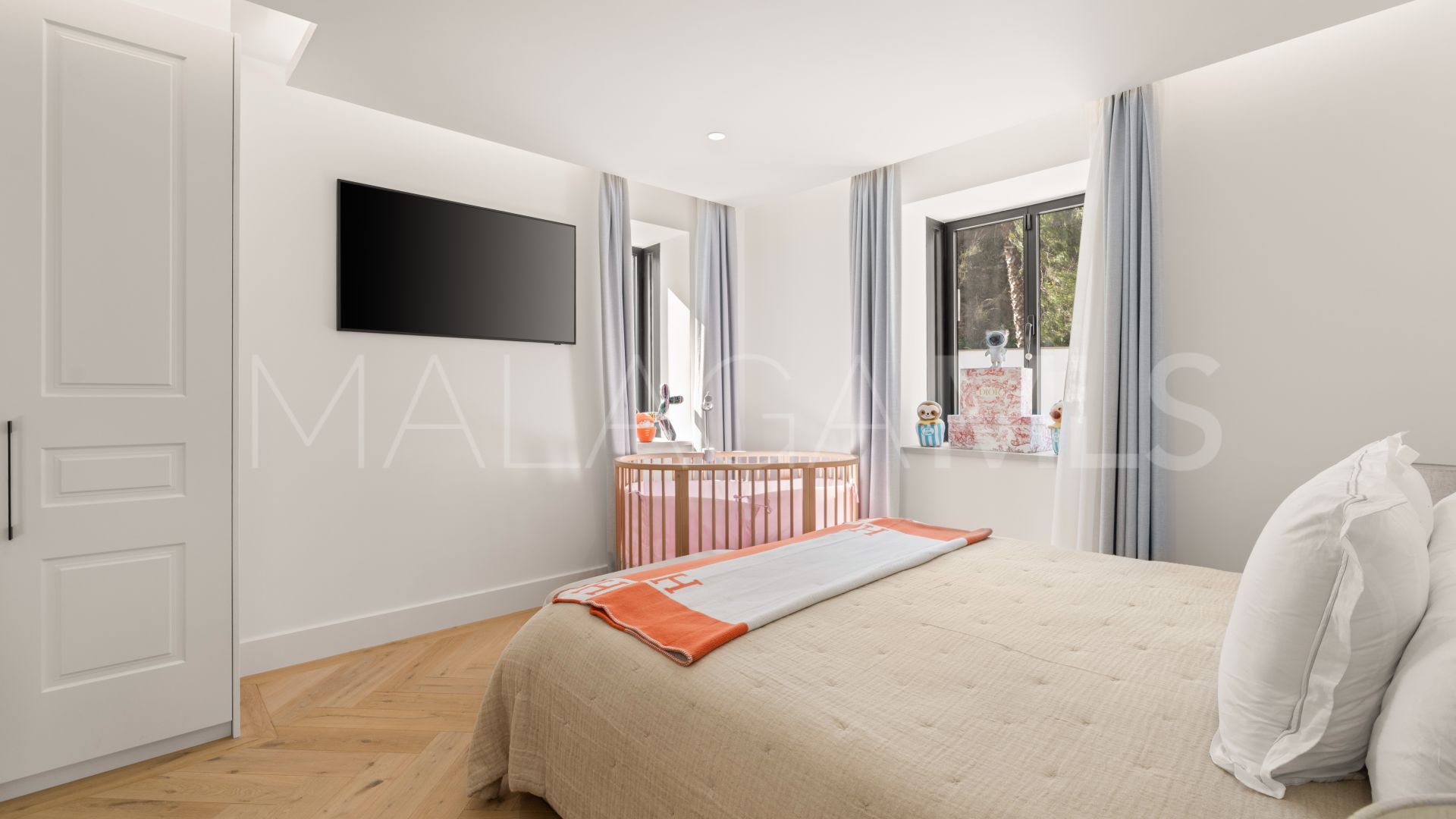 Villa for sale in Monte Halcones