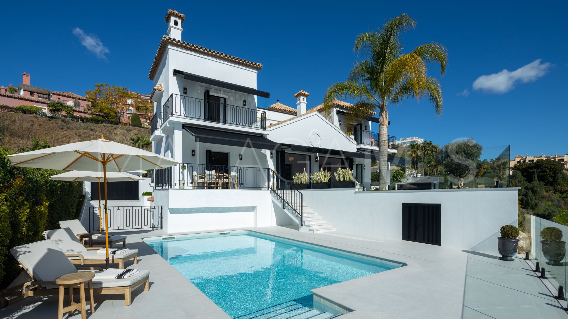 Villa for sale in Monte Halcones