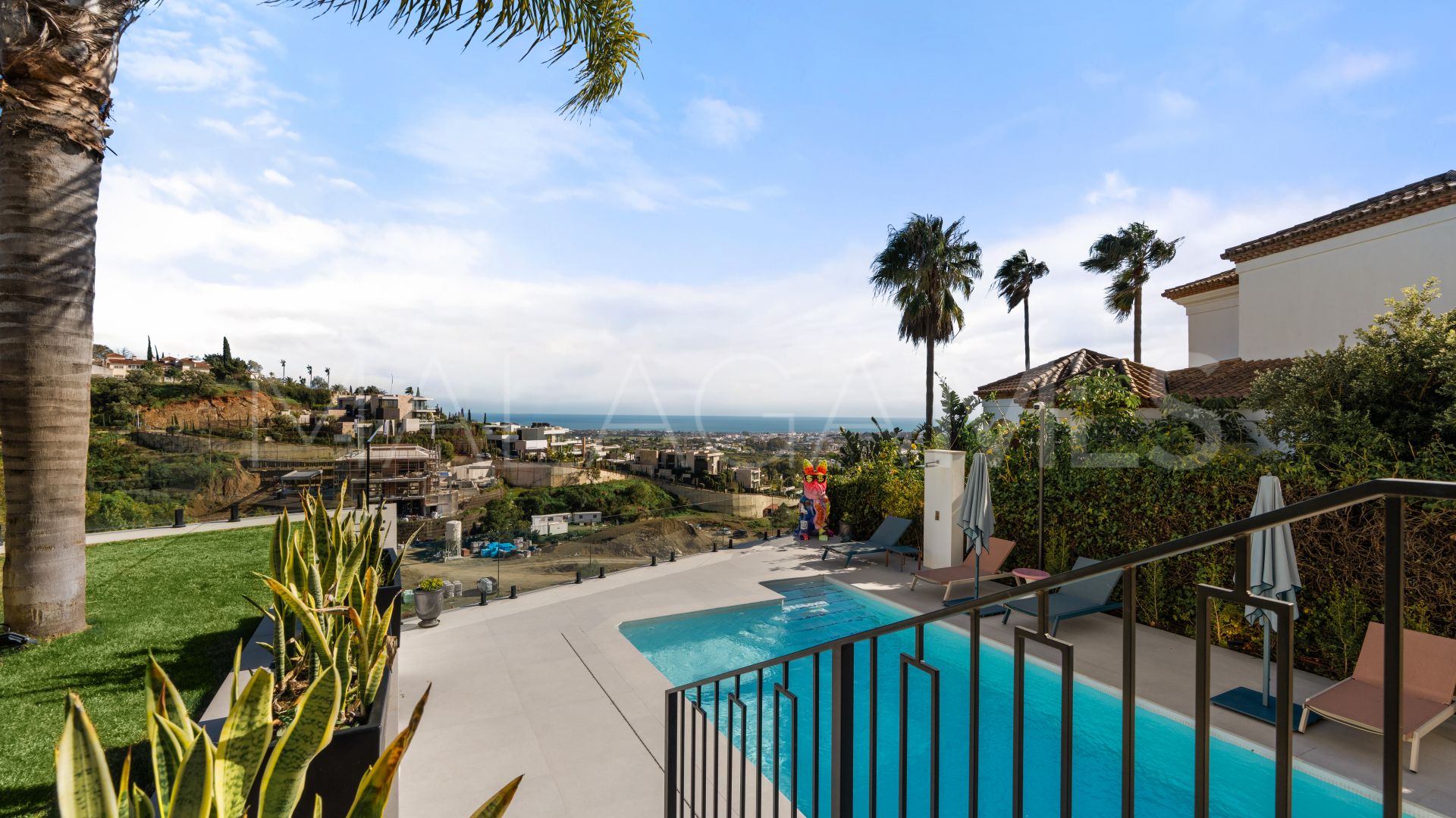 Villa for sale in Monte Halcones