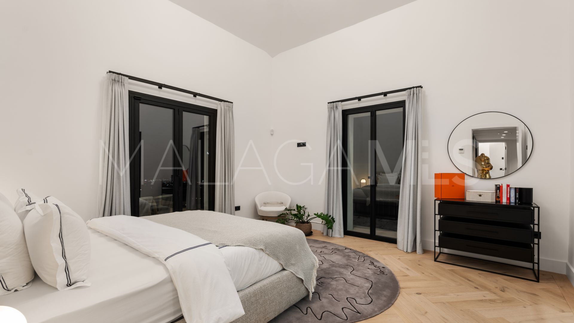 Villa for sale in Monte Halcones