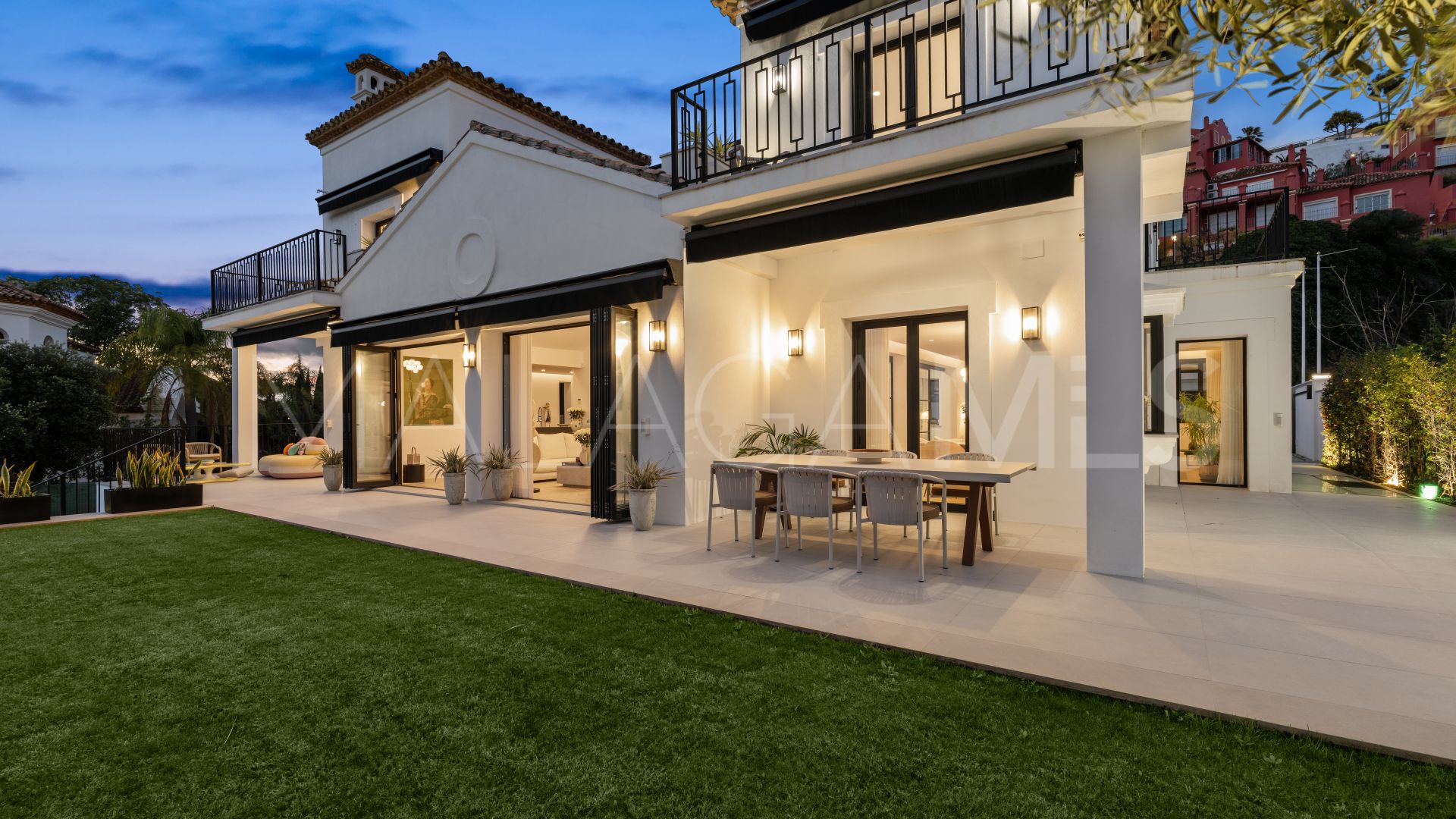 Villa for sale in Monte Halcones