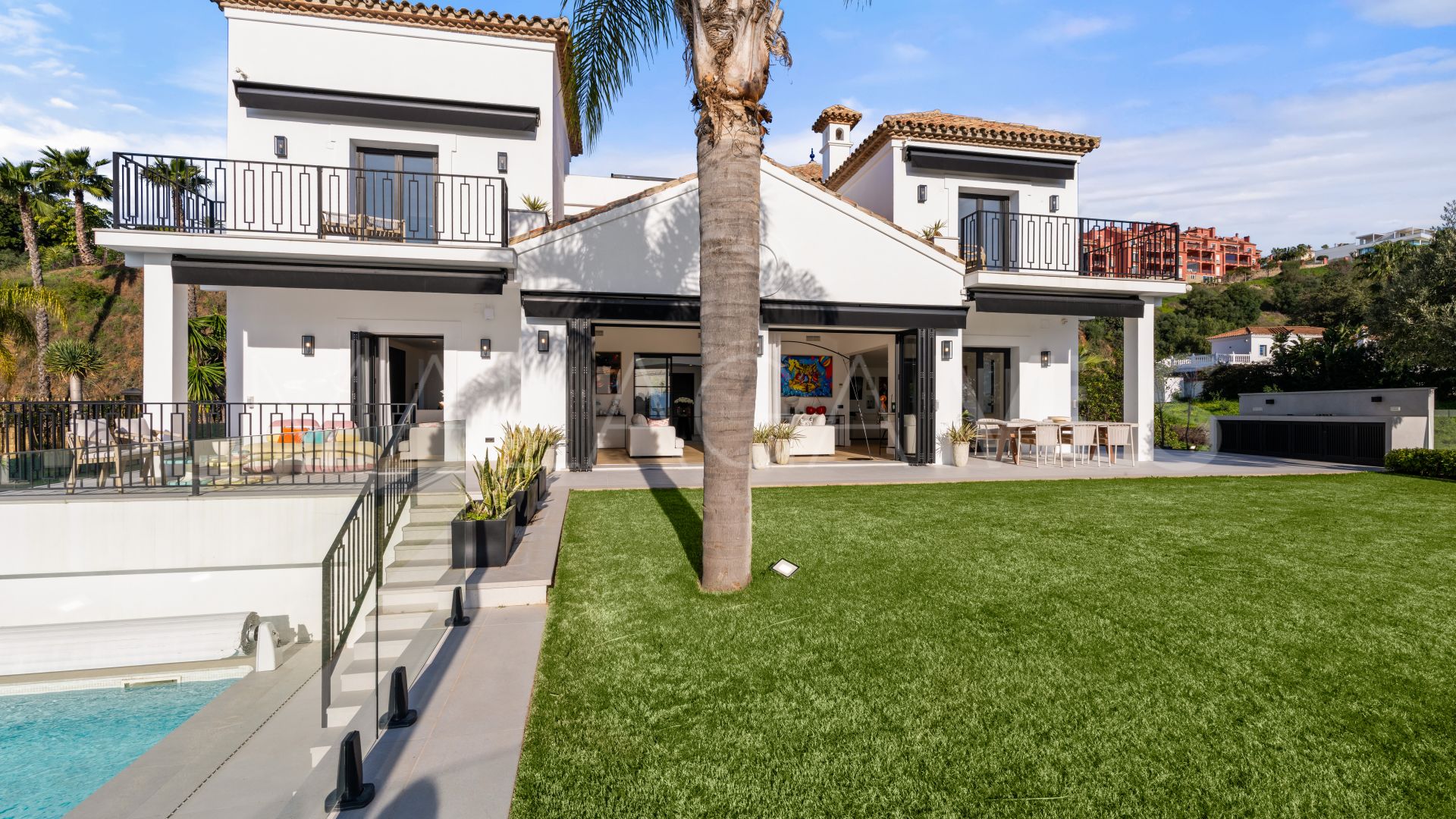 Villa for sale in Monte Halcones