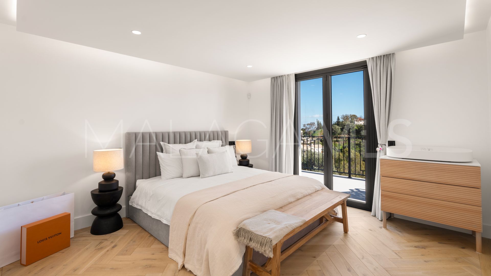 Villa for sale in Monte Halcones