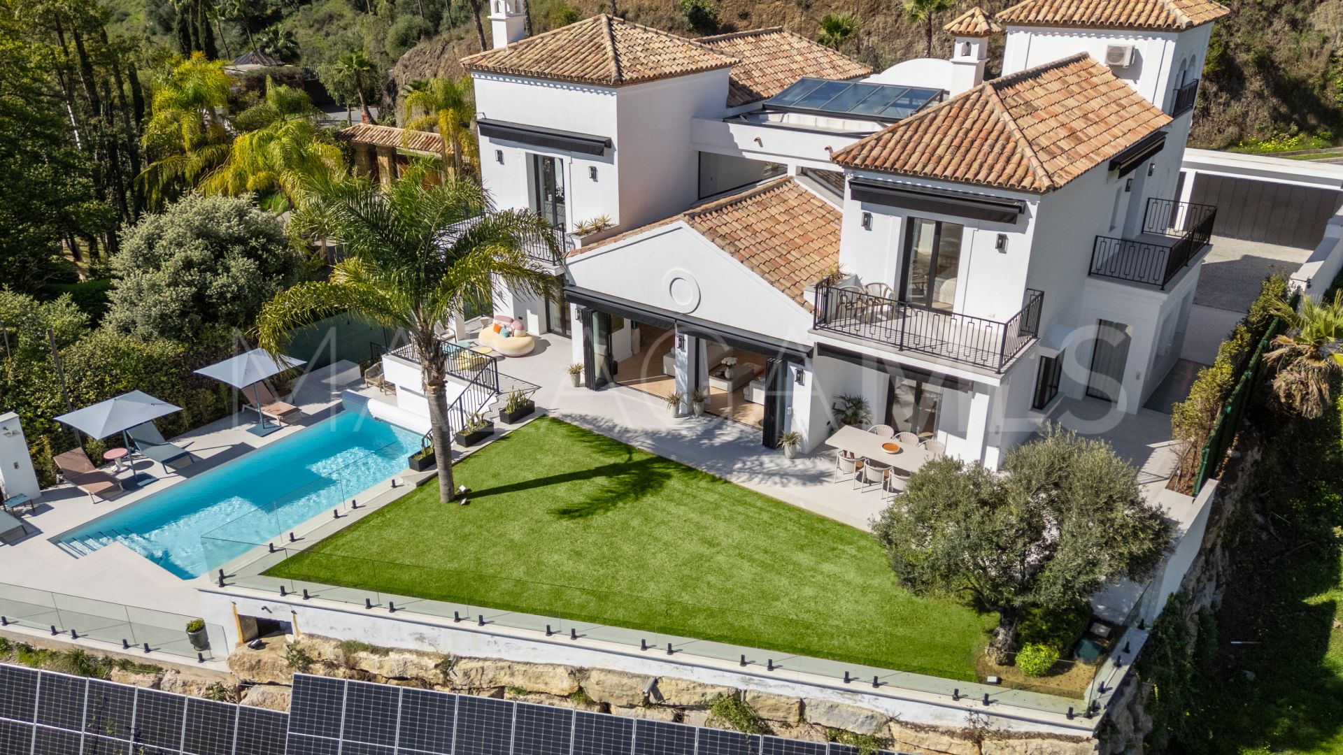 Villa for sale in Monte Halcones