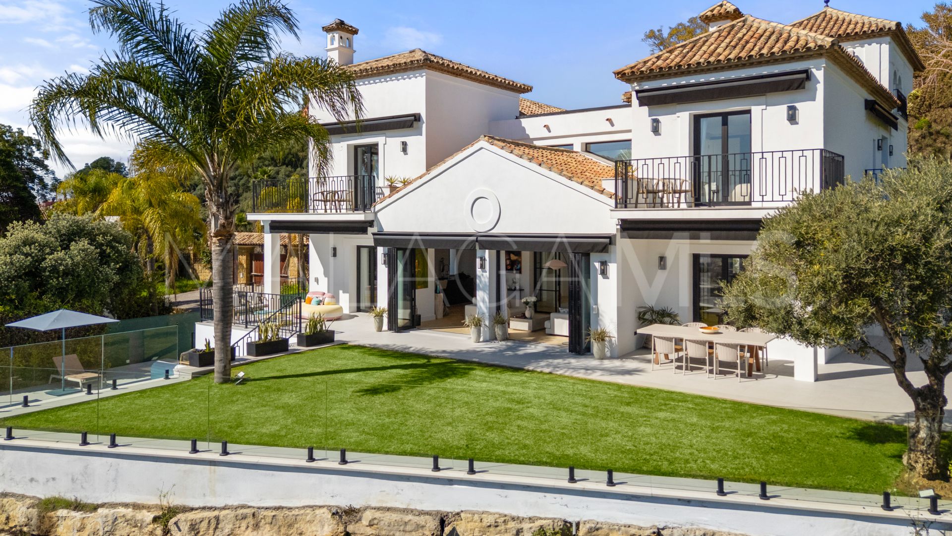 Villa for sale in Monte Halcones