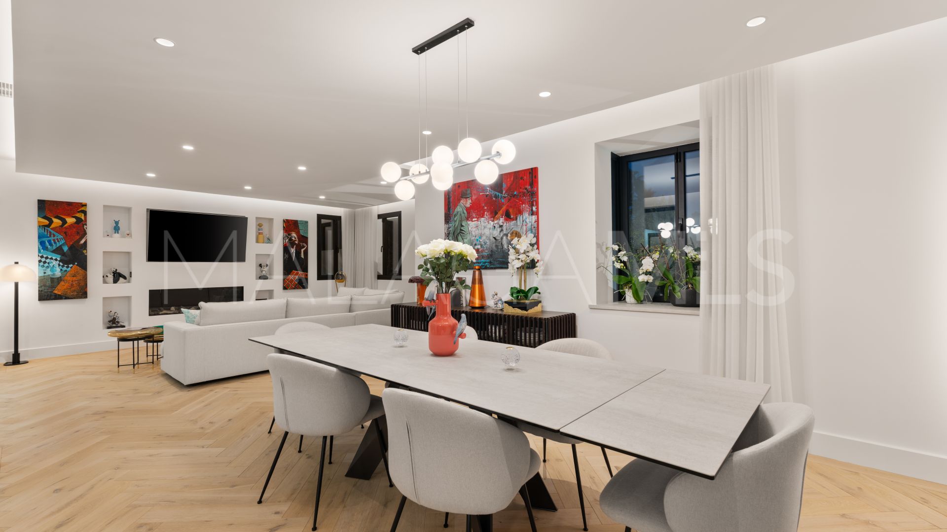 Villa for sale in Monte Halcones