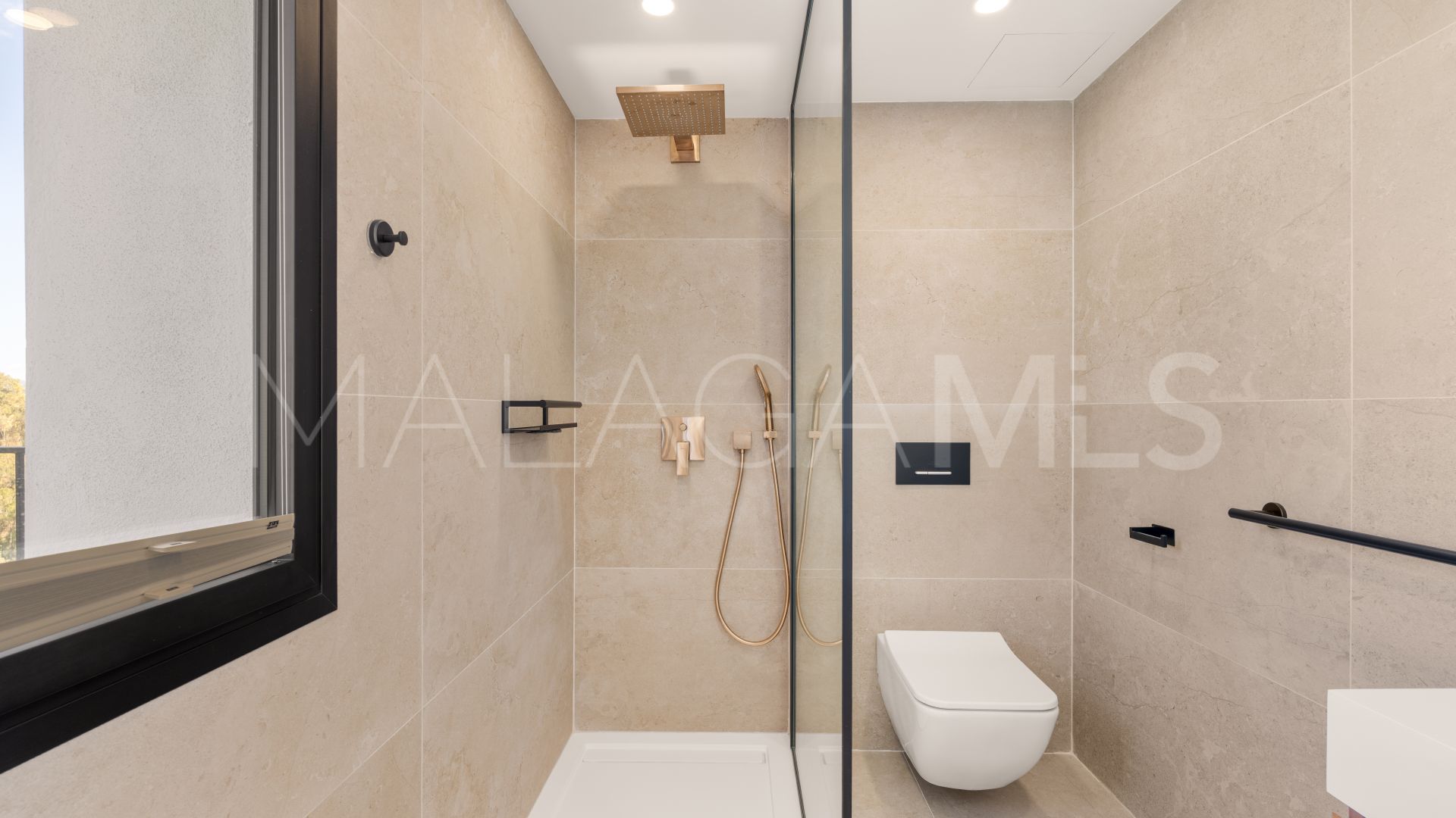 Villa for sale in Monte Halcones