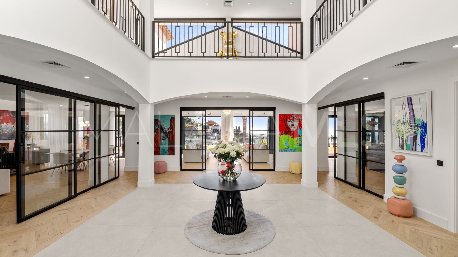 Villa for sale in Monte Halcones