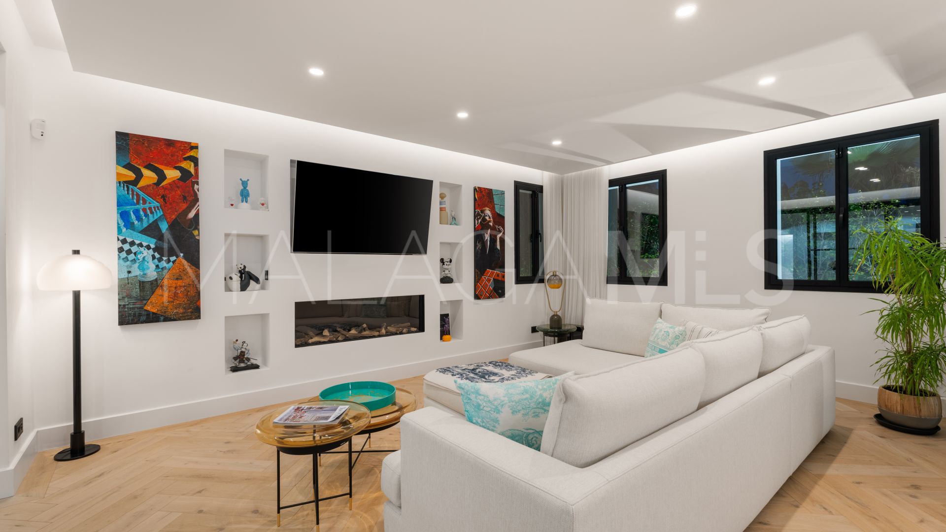 Villa for sale in Monte Halcones