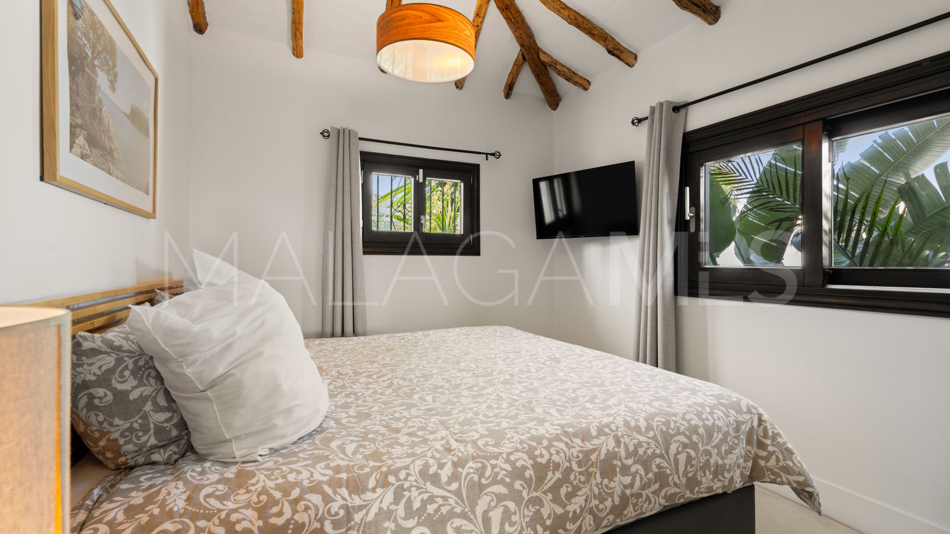 Villa for sale in Guadalmina Alta