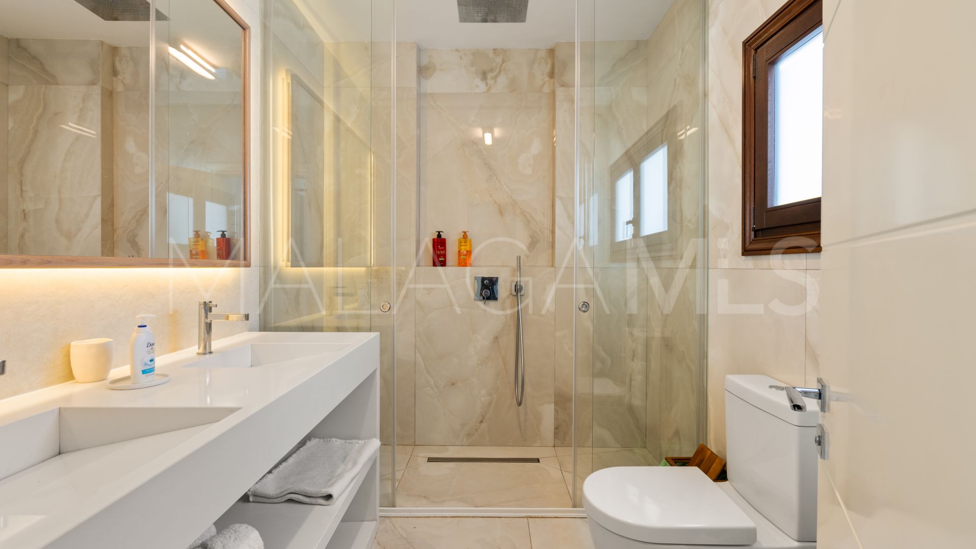 Villa for sale in Guadalmina Alta