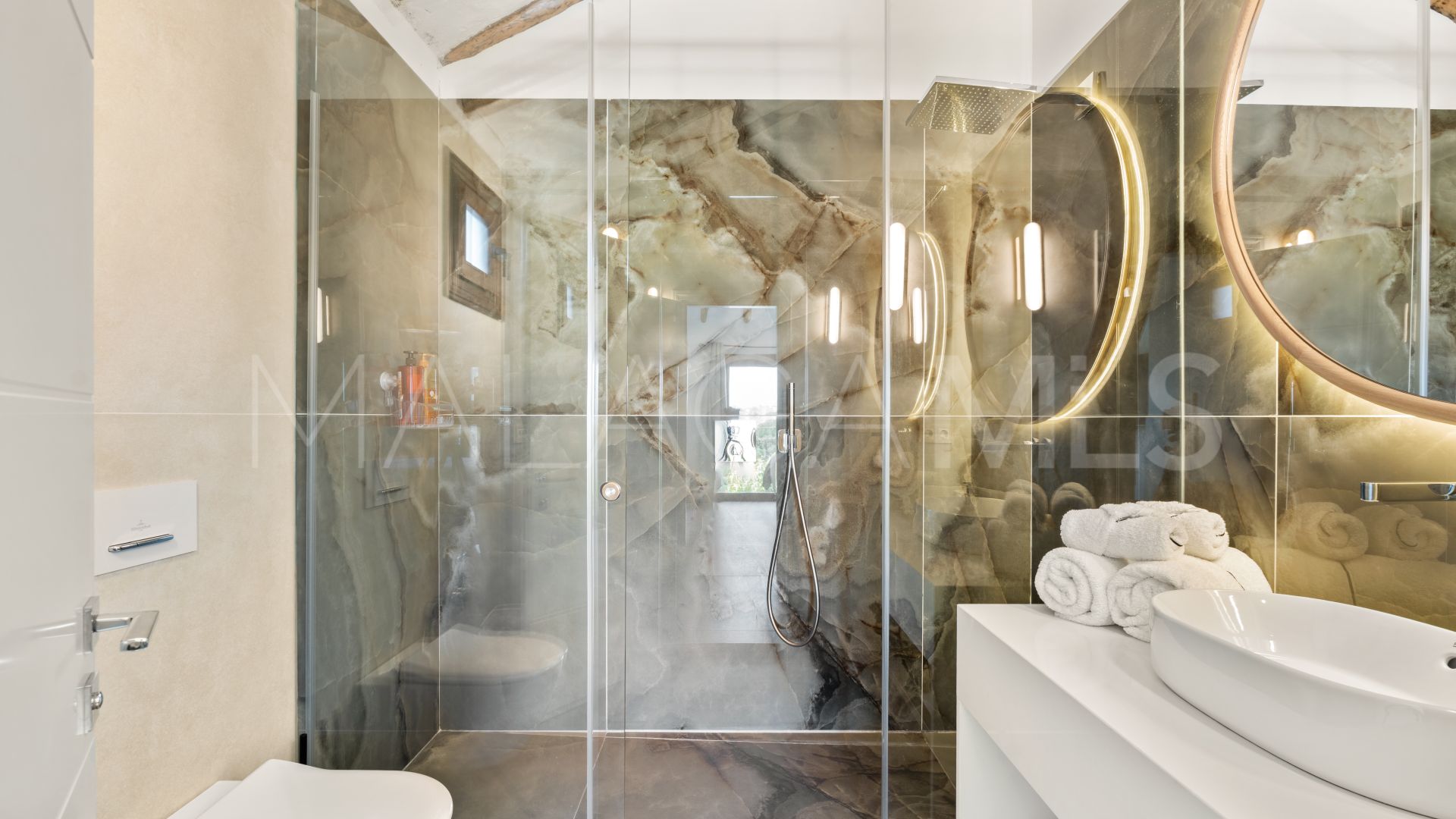 Villa for sale in Guadalmina Alta