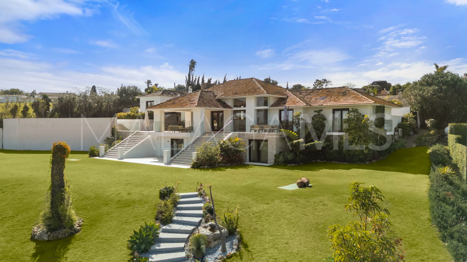 Villa for sale in Guadalmina Alta