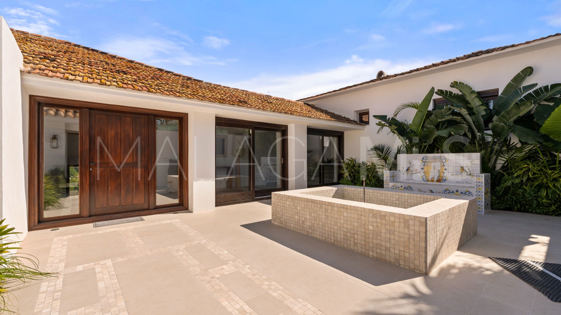 Villa for sale in Guadalmina Alta