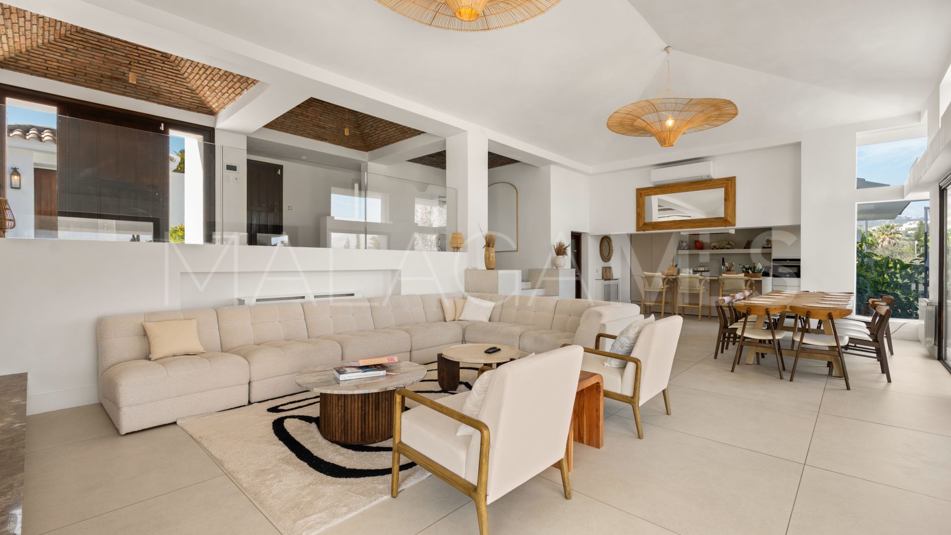 Villa for sale in Guadalmina Alta